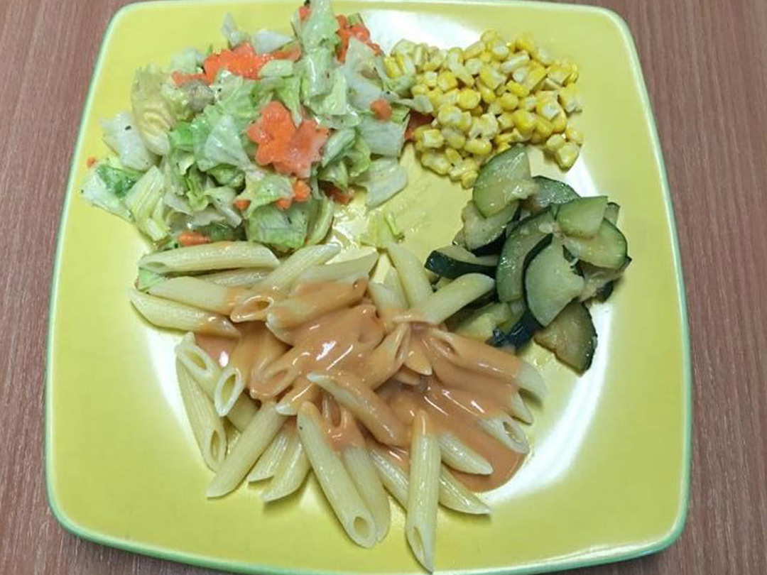 Täglich wird das Mittagessen in der KITA frisch zubereitet - Kinderkrippe Stärnschnuppe